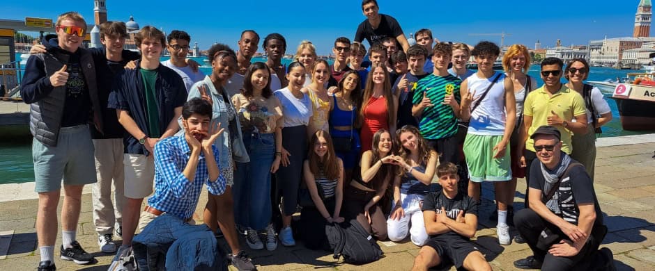 PSX_20230504_120425-min